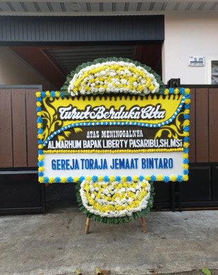 Papan Bunga Duka di Banyu Asih